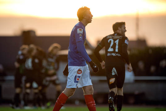 Åtvidabergs Adrian Petersson deppar