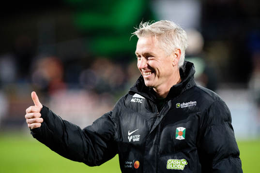 Varbergs tränare Jörgen Wålemark jublar