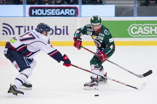 Linköpings Anton Karlsson mot Frölundas Oliwer