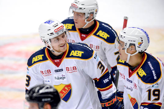 Djurgårdens Rene Bourque jublar med lagkamrater