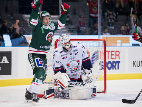 Linköpings målvakt Jonas Gustavsson deppar