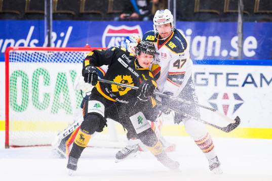 Skellefteås Oscar Möller och Djurgårdens Linus Johansson