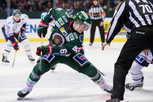 Frölundas Lias Andersson tekar