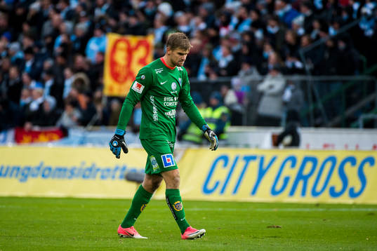 Malmö FFs målvakt Mathias Nilsson deppar