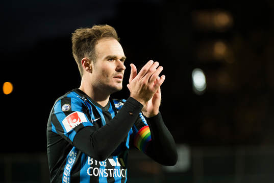 Sirius Niklas Busch Thor tackar publiken