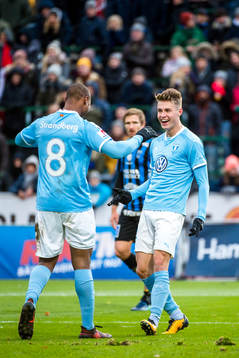 Malmö FFs Carlos Strandberg och Mattias Svanberg jublar