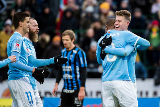 Malmö FFs Carlos Strandberg och Mattias Svanberg jublar