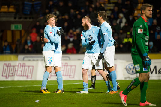 Malmö FFs Mattias Svanberg , Jo Inge Berget , och