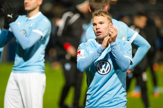 Malmö FFs Oscar Lewicki tackar publiken