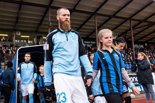 Malmö FFs Jo Inge Berget före fotbollsmatchen i