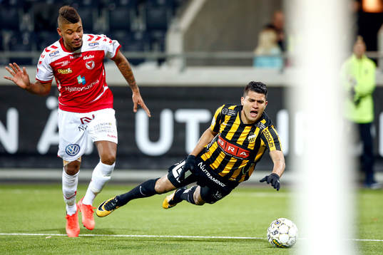 Häckens Paulinho går omkull
