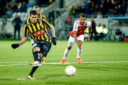 Häckens Paulinho gör 1-0 på straff