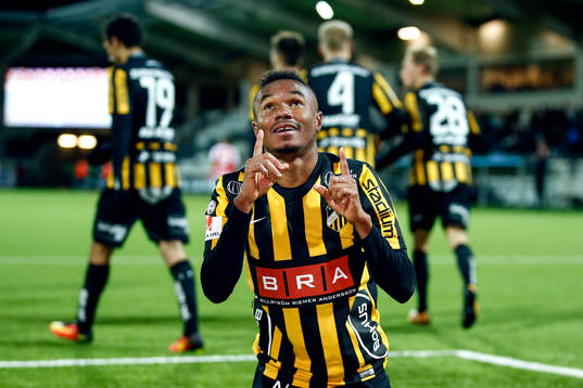 Häckens Nasiru Mohammed jublar