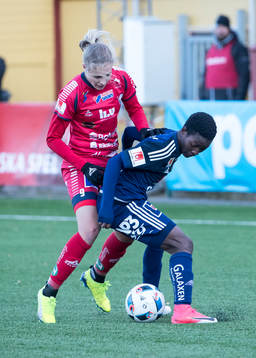 Kvarnsveden Temwa Chawinga i fotbollsmatchen i