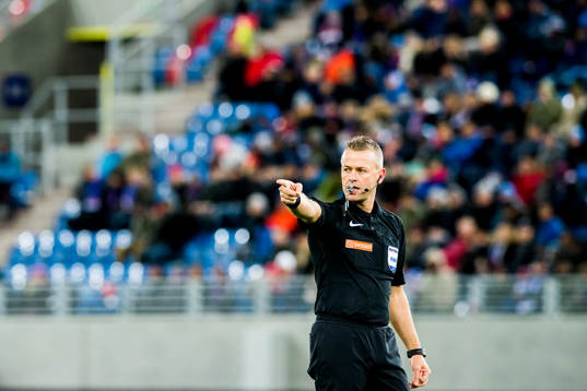 Svein Oddvar Moen, referee