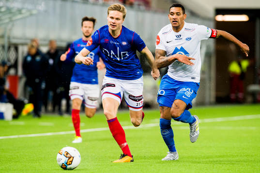 Simen Kristiansen Juklerød of Vålerenga and Ruben