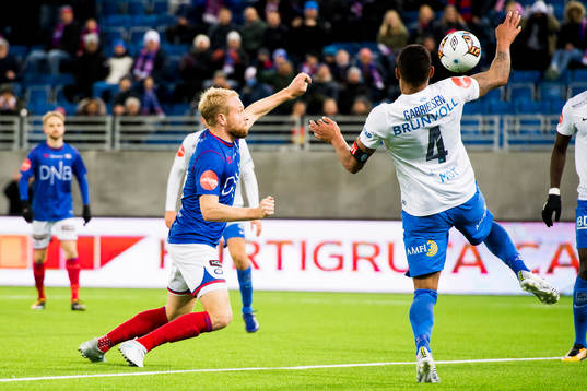 Henrik Kjelsrud Johansen of Vålerenga and Ruben Gabrielsen