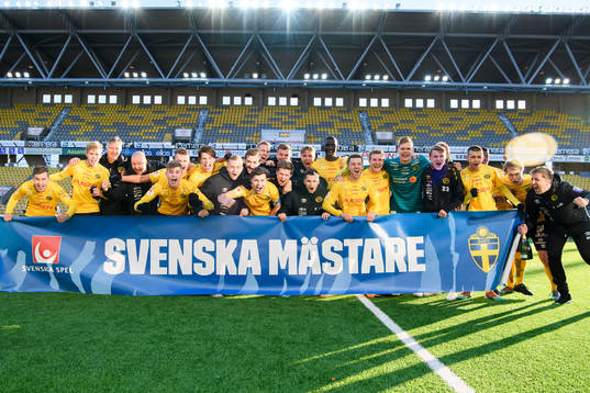 Elfsborgs spelare jublar då man blivit svenska mästare