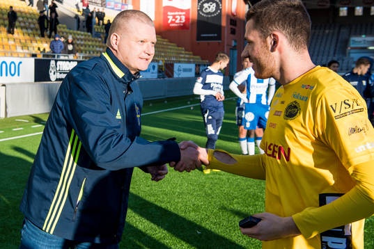 Tomas Turesson förbundskapten för P18/99 landslaget delar