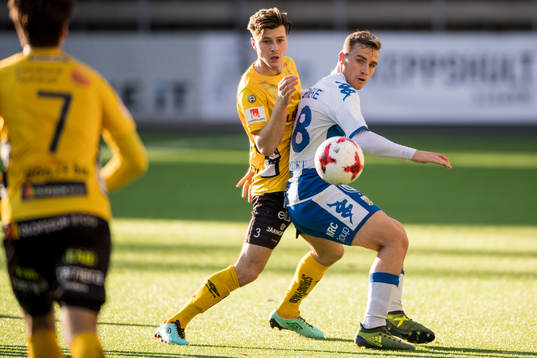 IFK Göteborgs Axel Gunnarsson och Elfsborgs Mattias Özgün