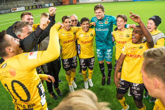 Elfsborgs spelare jublar