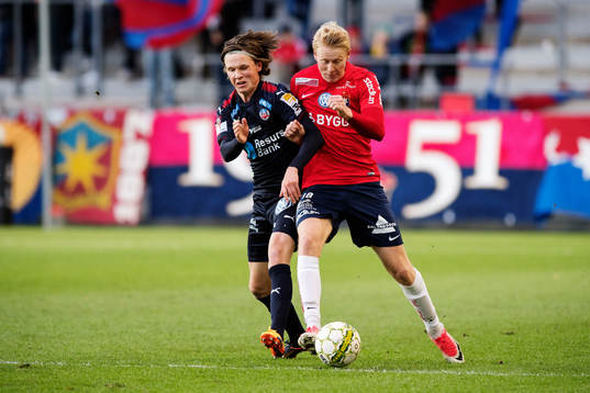 Helsingborgs Max Svensson och Örgrytes <ör18 i närkamp