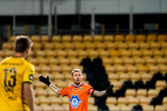 Bjørn Helge Semundseth Riise of Aalesund reacts