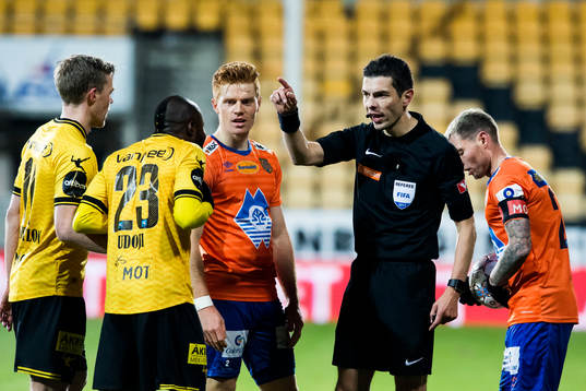 Erling Knudtzon and Shaloze Udodji Chikozie of Lillestrøm,