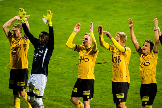 Mats Haakenstad, goalkeeper Arnold Otieno Origi, Erling