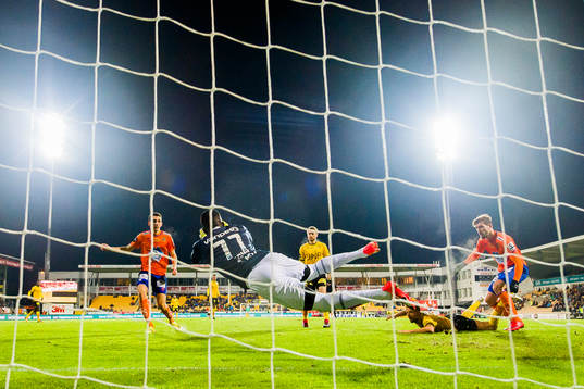 Goalkeeper Arnold Otieno Origi of Lillestrøm