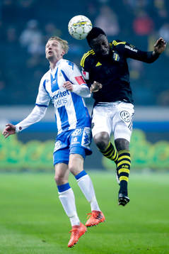 s Chinedu Ogbuke Obasi och IFK Göteborgs Sebastian Eriksson