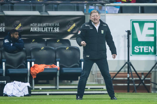 IFK Göteborgs tränare Alf Westerberg reagerar