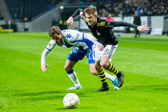 s Rasmus Lindkvist och IFK Göteborgs Emil Salomonsson