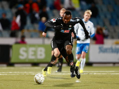 Örebros Michael Omoh