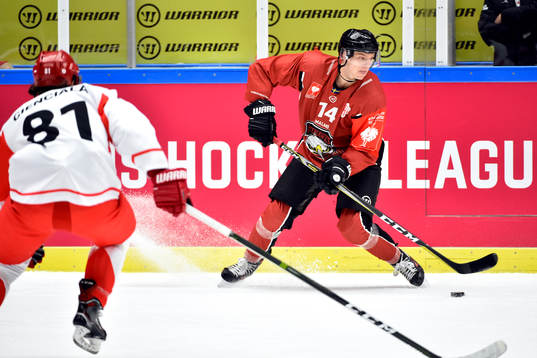 David Cienciala of Ocelari Trinec and Carl-Johan Lerby of