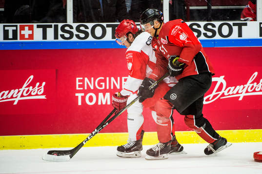 David Cienciala of Ocelari Trinec and Max Görtz of Malmö