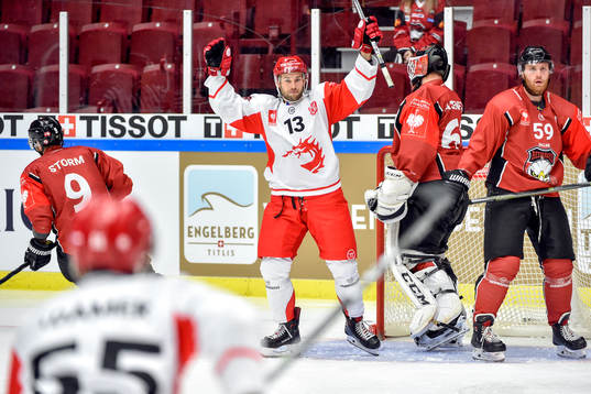 Vladimir Svacina of Ocelari Trinec celebrates