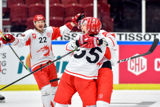 Aron Chmielewski of Ocelari Trinec celebrates with his