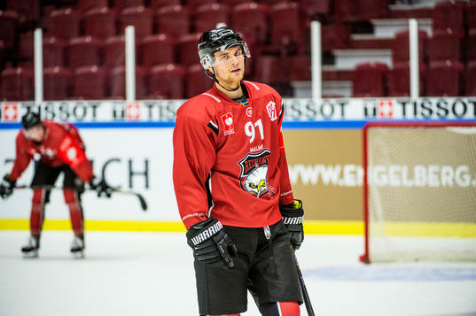 Max Görtz of Malmö Redhawks looks dejected