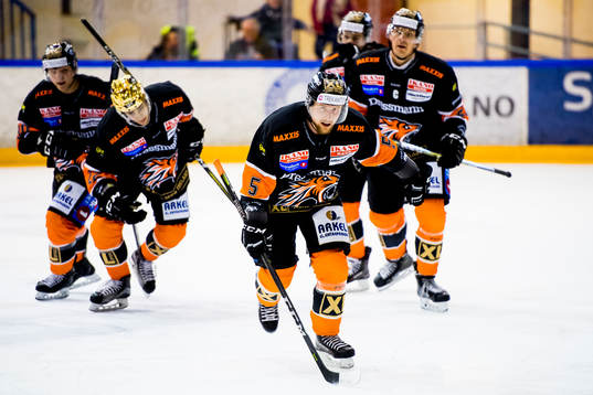 Oskar Nilsson of Frisk Asker celebrates 2-1 with his