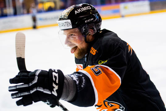 Oskar Nilsson of Frisk Asker celebrates