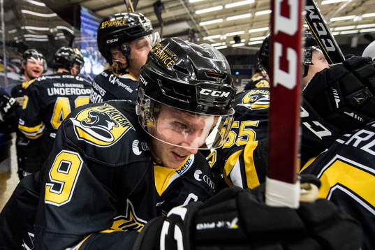 Panterns Kim Johansson jublar