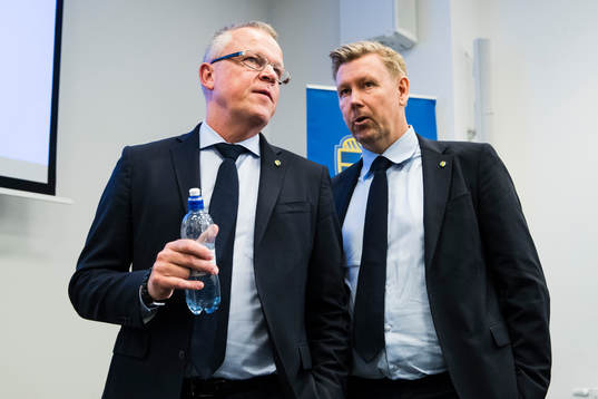 Sveriges förbundskapten Janne Andersson och assisterande