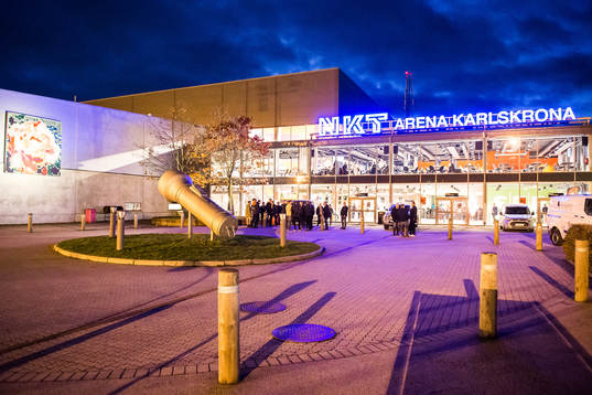 NKT arena exteriört innan ishockeymatchen i SHL mellan