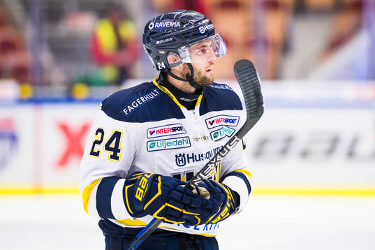s Stefan Elliott