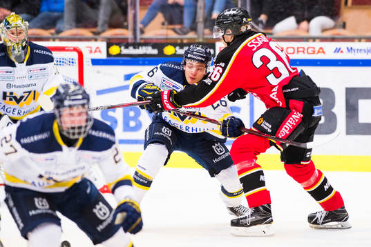 s Erik Brännström och Luleås Emil Larsson