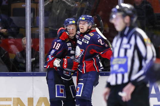 Linköpings Jakob Lilja har precis gjort mål 3-1 och jublar