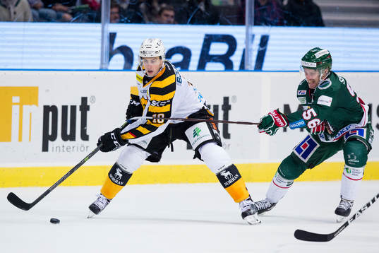 Skellefteås Joakim Lindström mot Frölundas Jonathan