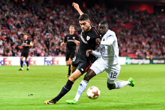 Athletic Bilbaos Unai Nunez och Östersunds Ken Sema
