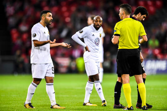 Östersunds Saman Ghoddos och Fouad Bachirou i samtal med